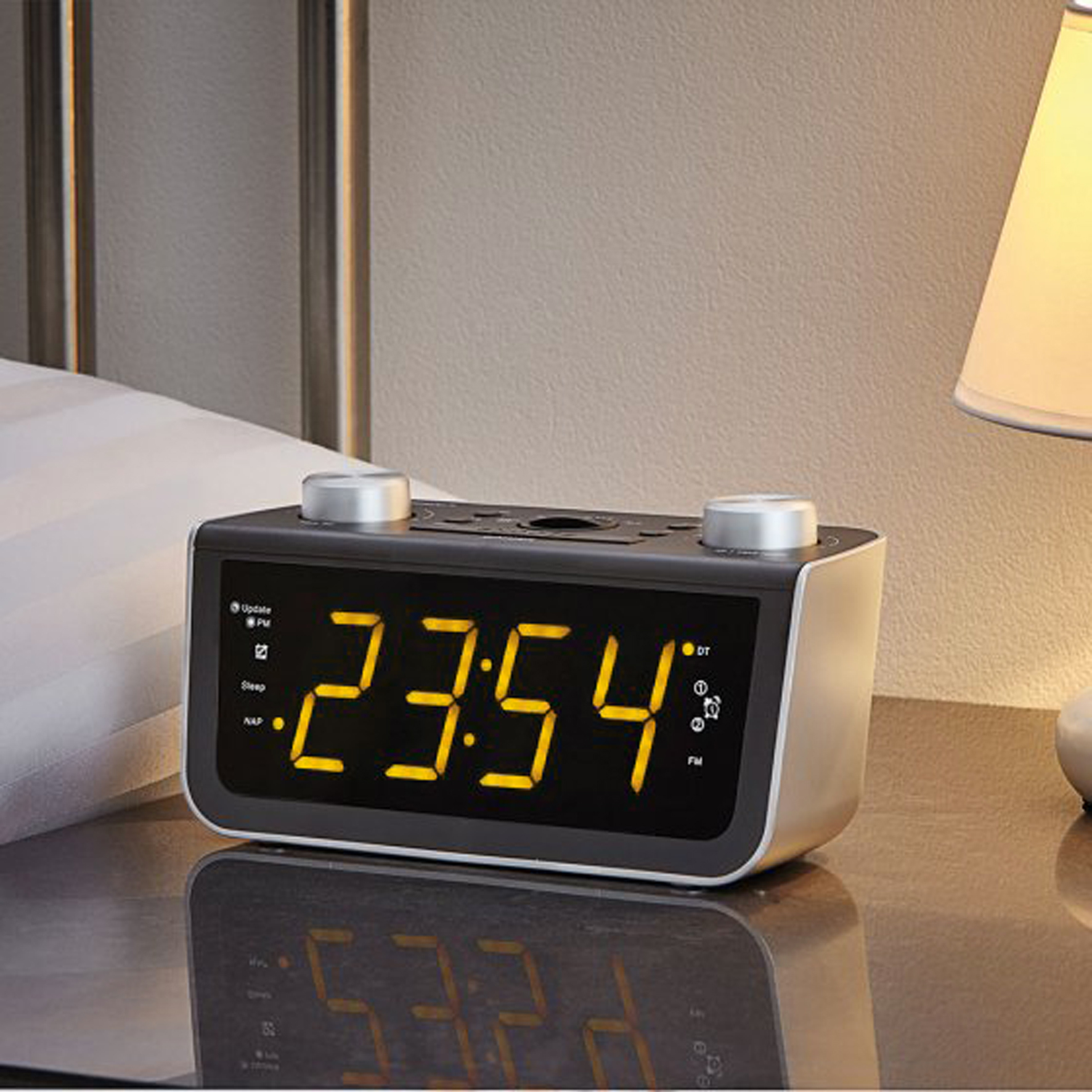 FM PLL-clock radio with large display/operating buttons & automatic time setting