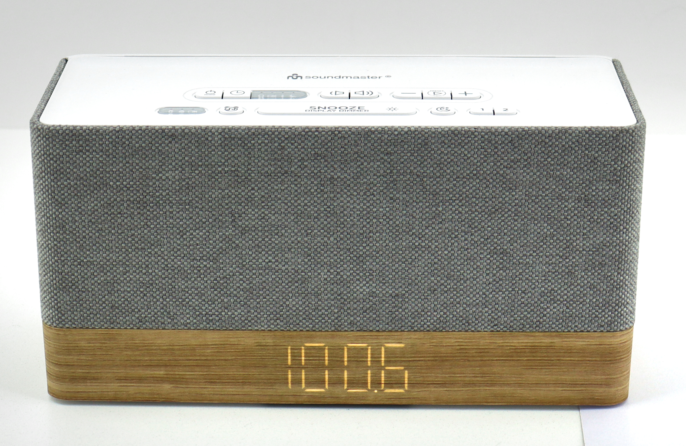 Clock radio with Bluetooth®, USB charging