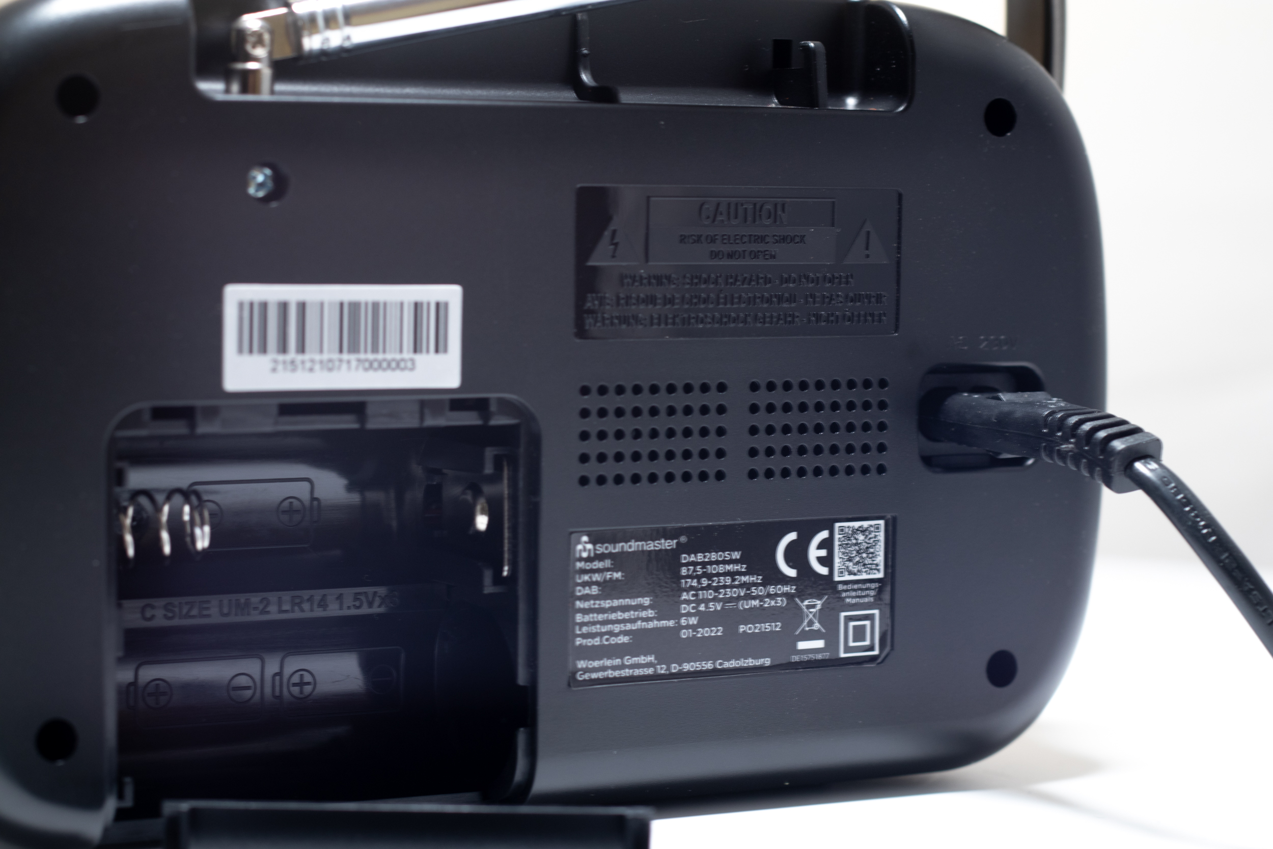 DAB+/FM-RDS radio with preset buttons